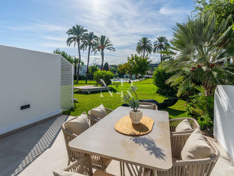Adosada en Urbanización La Rinconada completamente reformada en venta