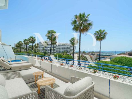 Appartement en façade avec vue sur mer à Marbella House