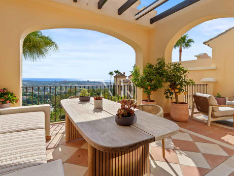 Penthouse avec vue sur la mer à vendre à La Quinta, Benahavís