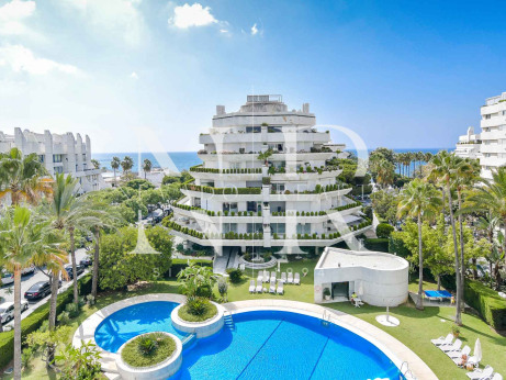 Appartement à vendre dans l'immeuble Poseidón, à deux pas de la plage.