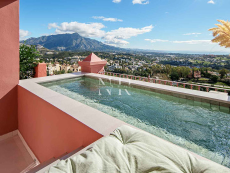 Penthouse à vendre à Monte Halcones, Benahavís, avec vue panoramique sur la mer