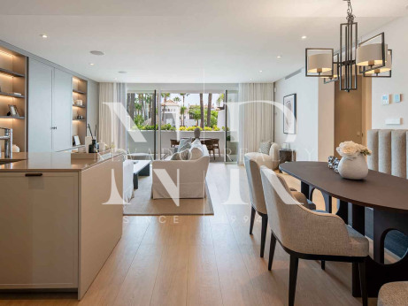 Apartment for sale in Marina Puente Romano, beachfront
