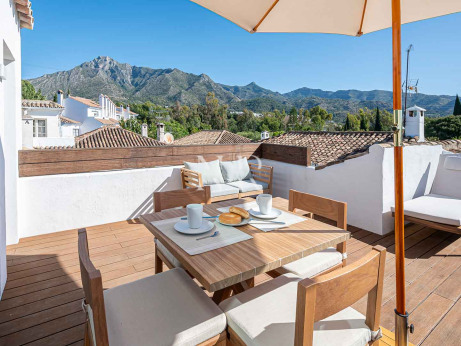 Townhouse for sale in La Virginia, Marbella Golden Mile