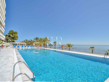 Apartment for sale within Marina Mariola, beachfront