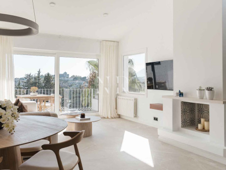 Townhouse for Sale in Atalaya, Estepona, with Golf Views