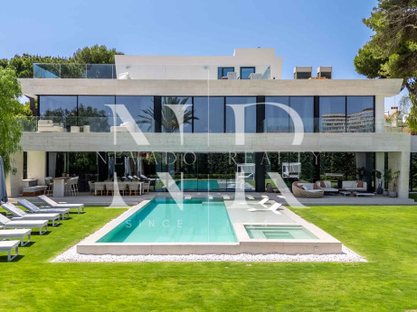 Villa à vendre à Los Monteros Playa, Marbella