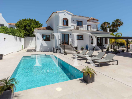 Villa à Atalaya, Estepona, à vendre