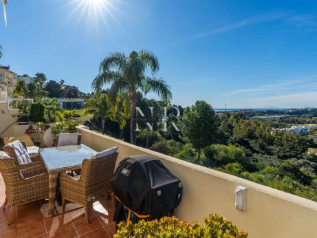 Appartement à vendre à Ocean Pines, Benahavís, avec vue sur la mer