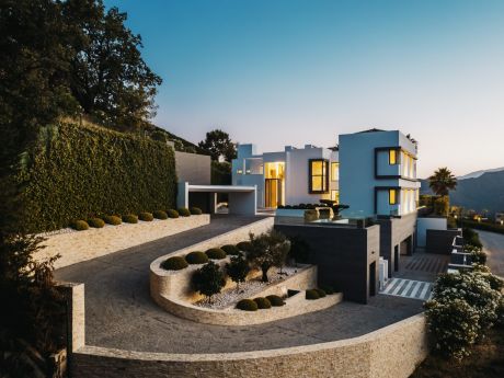 Explorando €8.500.000 Villa Lagoon – Nueva mansión moderna en Zagaleta, Marbella | Drumelia