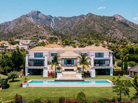 Touring €17.950.000 Unique Mega Mansion dans les Beverly Hills de Marbella, Sierra Blanca | Drumelia