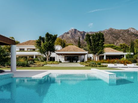 Inside a €17.950.000 Luxury Modern Mega Mansion in Marbella Golden Mile