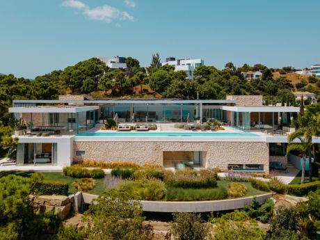 Binnen €4.800.000 Nieuw Hilltop Modern Mega Mansion met geweldig uitzicht in Monte Mayor, Marbella.
