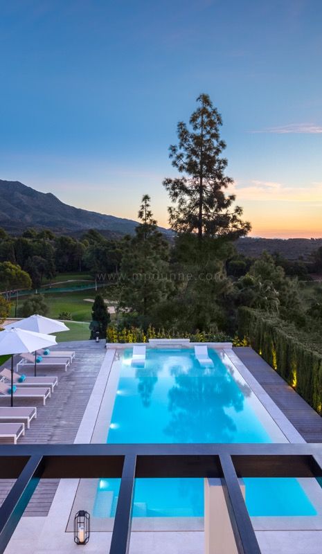 Luxusvilla mit Golf- und Bergblick an der Costa del Sol