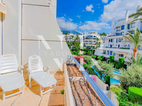 Apartamento con vistas al mar al lado de la playa en Marbella centro en venta,