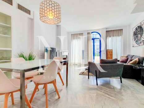 Apartamento con vistas al mar al lado de la playa en Marbella centro en venta,