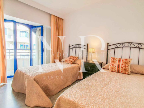 Apartamento con vistas al mar al lado de la playa en Marbella centro en venta,