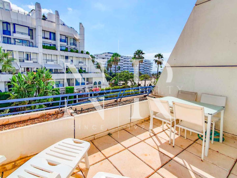 Apartamento con vistas al mar al lado de la playa en Marbella centro en venta,