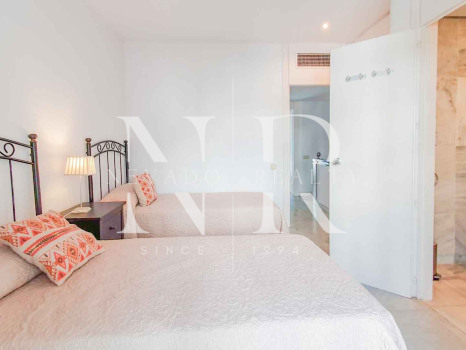 Apartamento con vistas al mar al lado de la playa en Marbella centro en venta,