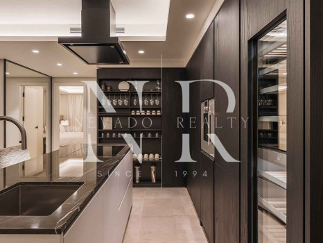 Apartamento completamente renovado en Marina Puente Romano en venta