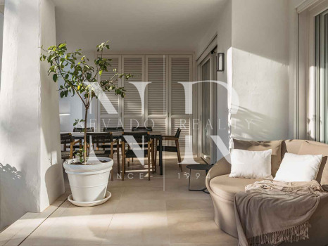 Apartamento completamente renovado en Marina Puente Romano en venta