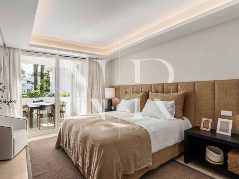 Apartamento completamente renovado en Marina Puente Romano en venta