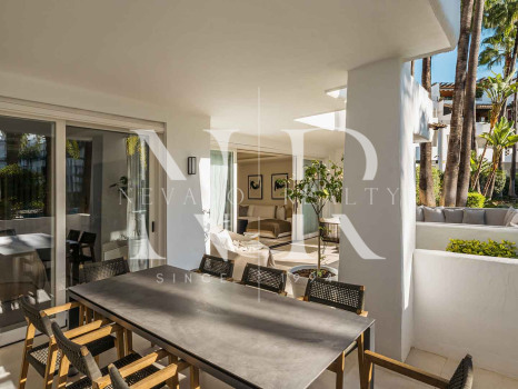 Apartamento completamente renovado en Marina Puente Romano en venta