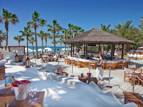Villa en Urbanización Marbesa completamente renovada muy cerca de la playa en venta