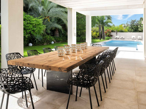 Villa en Urbanización Marbesa completamente renovada muy cerca de la playa en venta
