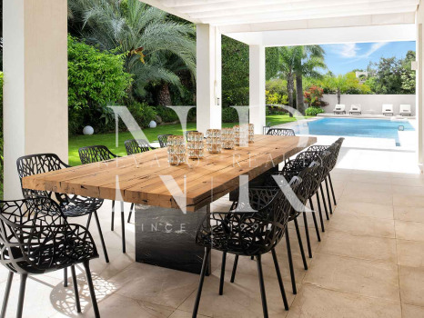 Villa en Urbanización Marbesa completamente renovada muy cerca de la playa en venta