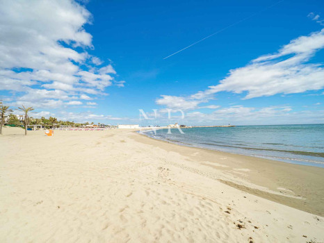 Villa en Urbanización Marbesa completamente renovada muy cerca de la playa en venta