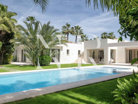 Villa en Urbanización Marbesa completamente renovada muy cerca de la playa en venta