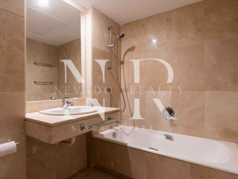 Sea front apartment in Los Granados Playa de Estepona for sale