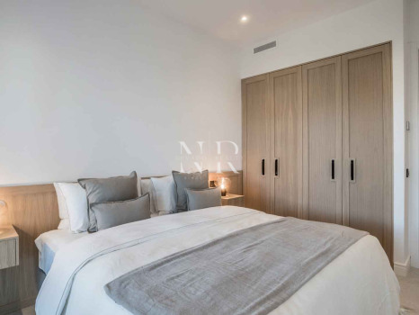 Completely renovated ground floor flat in Altos Reales for sale