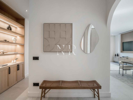 Completely renovated ground floor flat in Altos Reales for sale