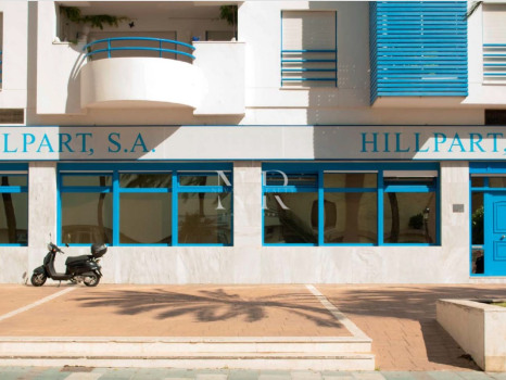 Commercial Premises in Marbella Centro on the seafront for sale