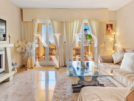 Appartement dans l'urbanisation Cumbres del Rodeo avec vue sur la mer à vendre