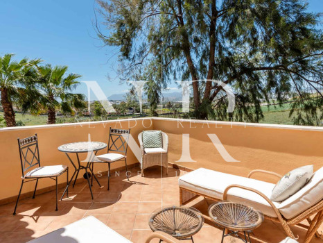 Appartement dans l'urbanisation Cumbres del Rodeo avec vue sur la mer à vendre