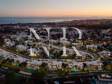 Villa in Nueva Andalucía under construction in a gated community for sale