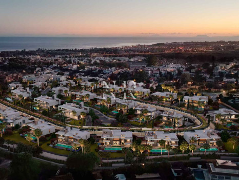 Villa à Nueva Andalucía en construction dans une communauté fermée à vendre