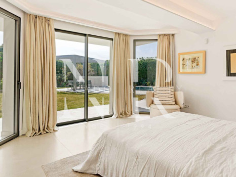 Villa in Nagueles with sea views for sale