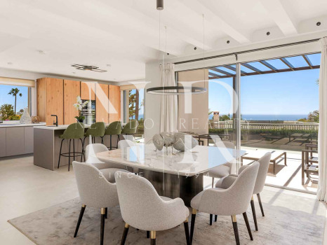 Villa in Nagueles with sea views for sale