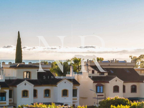Villa in Nagueles with sea views for sale