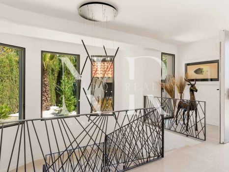 Villa in Nagueles with sea views for sale