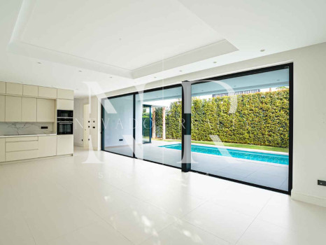 Villa in Rio Verde just a few metres from the beach for sale