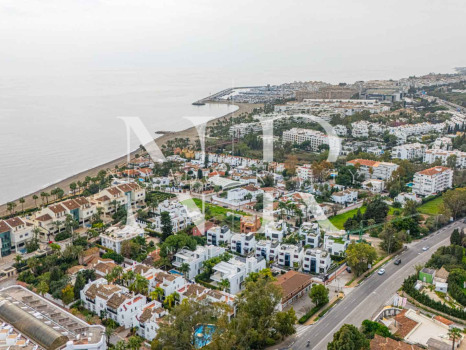 Villa in Rio Verde just a few metres from the beach for sale