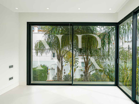 Villa in Rio Verde just a few metres from the beach for sale