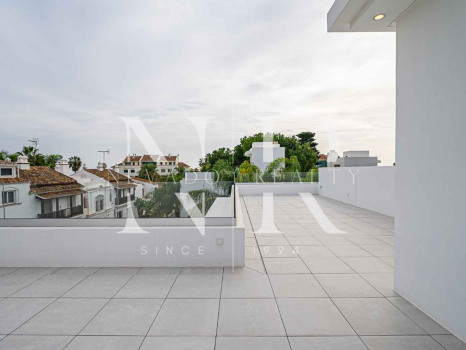 Villa in Rio Verde just a few metres from the beach for sale
