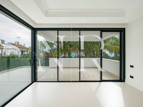 Villa in Rio Verde just a few metres from the beach for sale