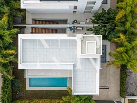 Villa in Rio Verde just a few metres from the beach for sale