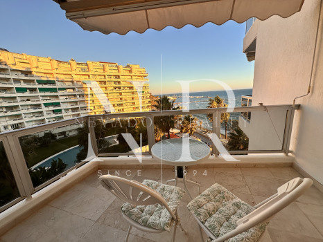 Apartment front sea for short term rent in Marbella centre